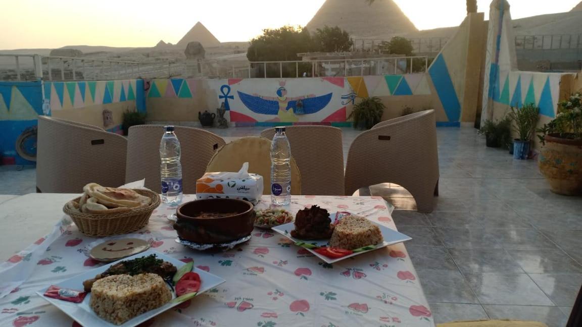 Pyramids Overlook Inn Kafrat al Jabal Bagian luar foto