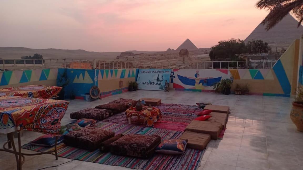 Pyramids Overlook Inn Kafrat al Jabal Bagian luar foto